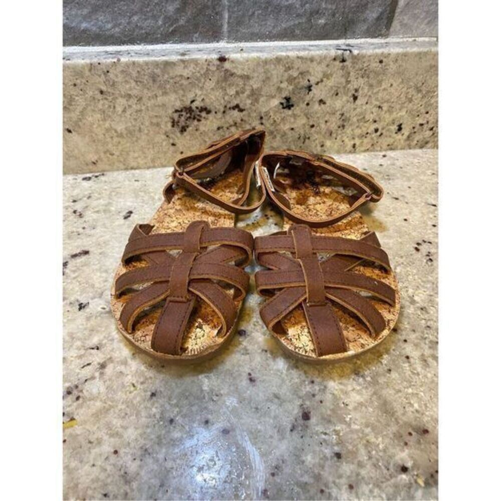 Osh Kosh Bgosh Girls Sz 2 big kid Brown Vegan Leather Strappy Sandals Summer - Picture 1 of 4